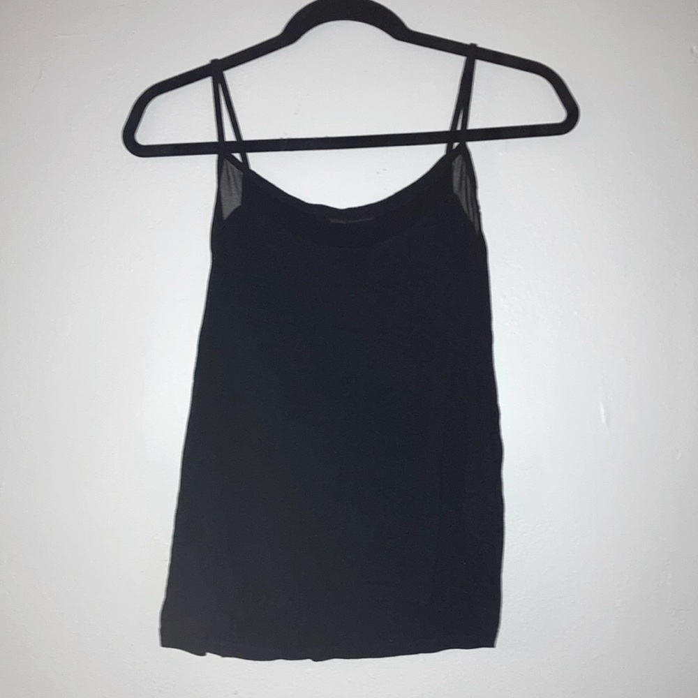 Dual-material black top. A must have. Perfect with high waist mom jeans.
